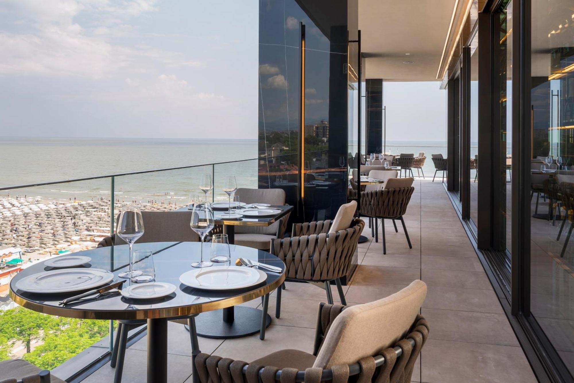 Hotel Promenade **** Riccione Esterno foto
