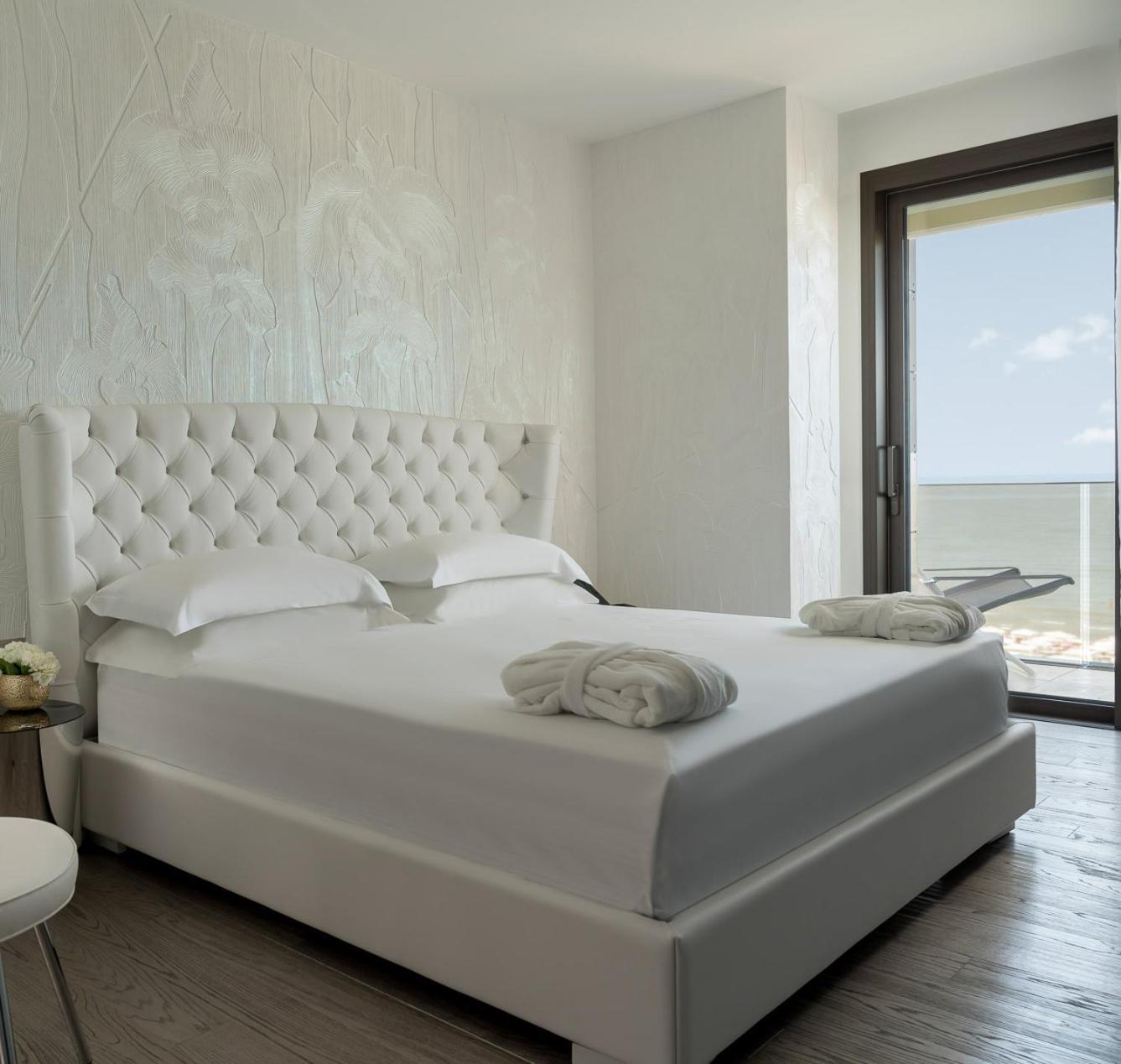 Hotel Promenade **** Riccione Esterno foto