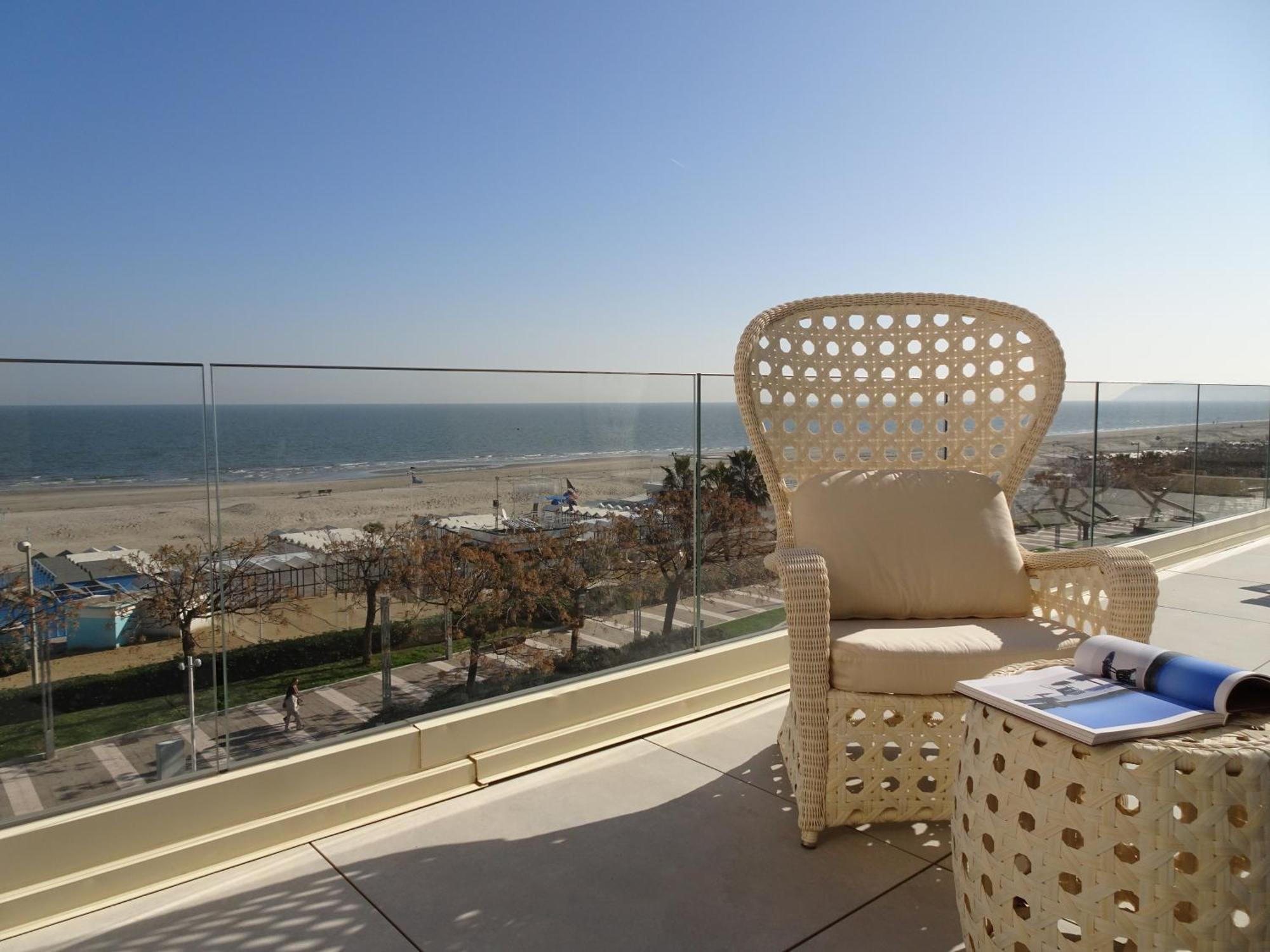 Hotel Promenade **** Riccione Esterno foto